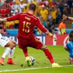 Kad Santjago de Čile slavi gol protiv Španije